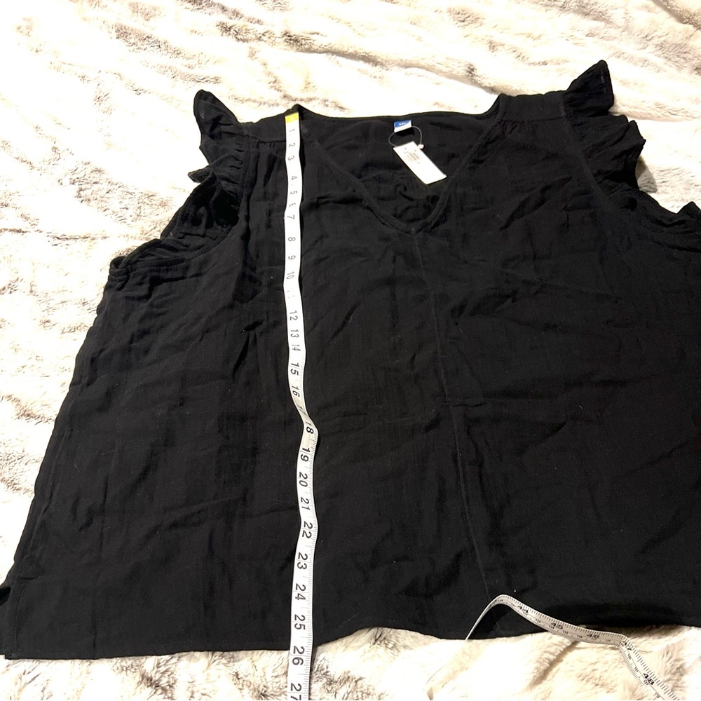 Old Navy Black V-Neck Flutter Sleeve Blouse - Picture 4 of 5